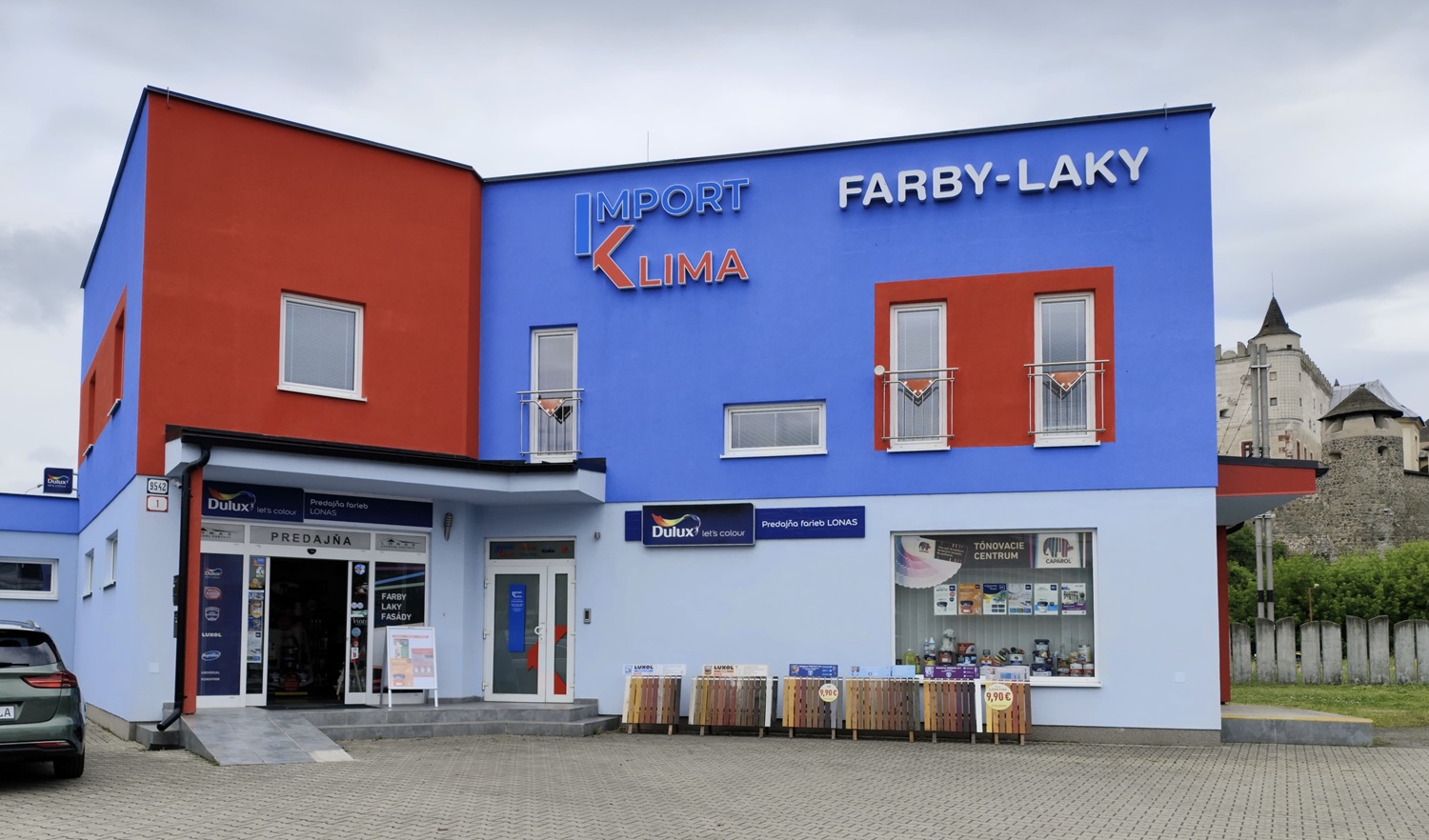 Farby-laky po zámkom, Zvolen