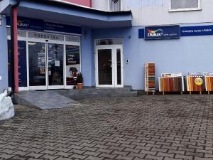 Farby-laky Zvolen - Lonas - parkovisko pred predajňou 1