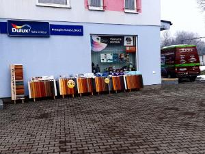Farby-laky Zvolen - Lonas - parkovisko pred predajňou 2